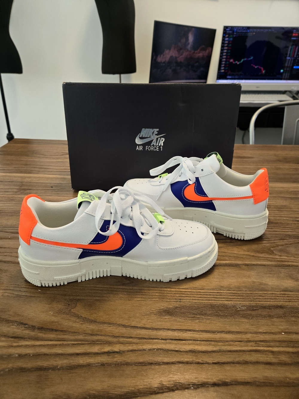 Nike Air Force 1 AF1 Pixel White-Crimson-Blue Womens Size 7 [DM8340-100] - Picture 4 of 10